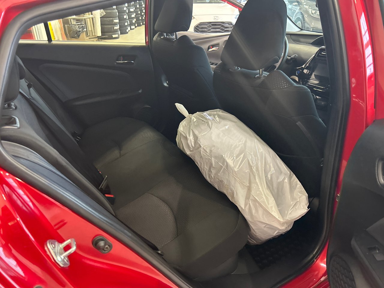 2019 Toyota Prius - Image 17