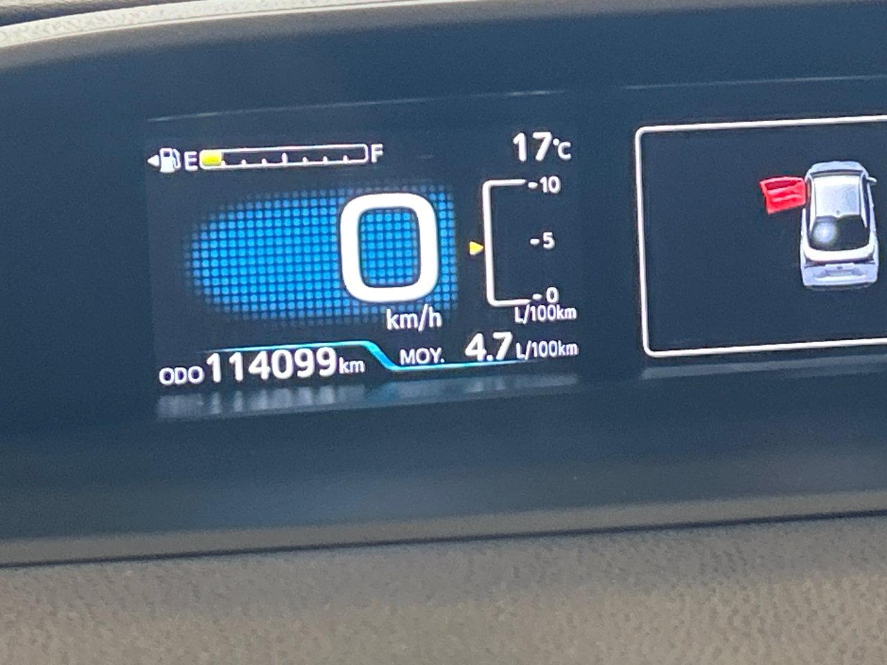 2019 Toyota Prius - Image 30