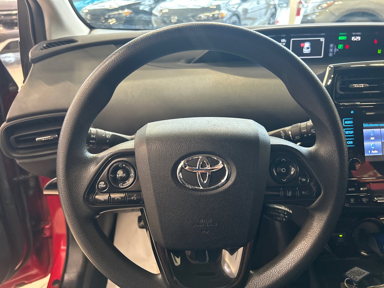 2019 Toyota Prius - Image 31
