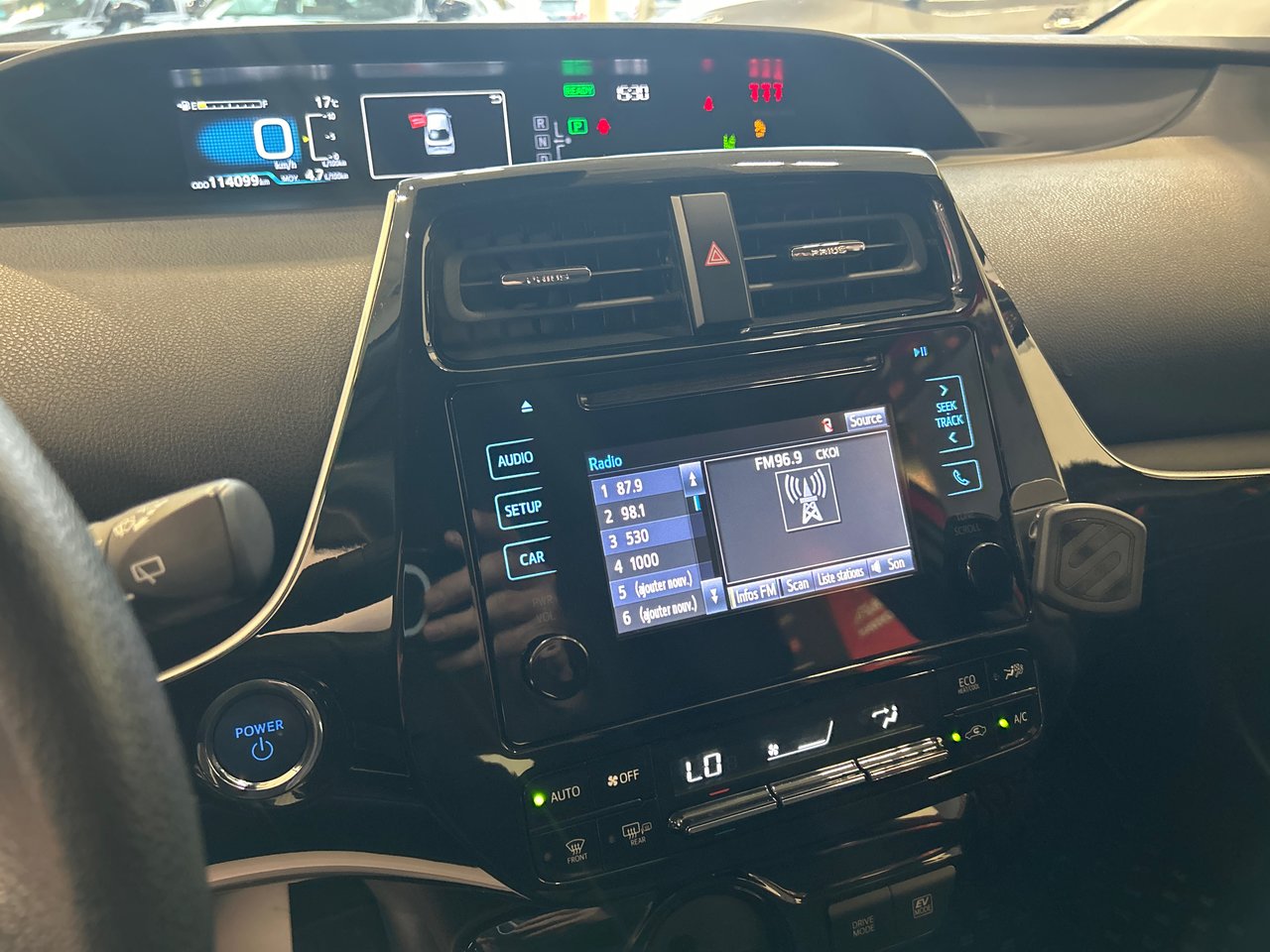2019 Toyota Prius - Image 34