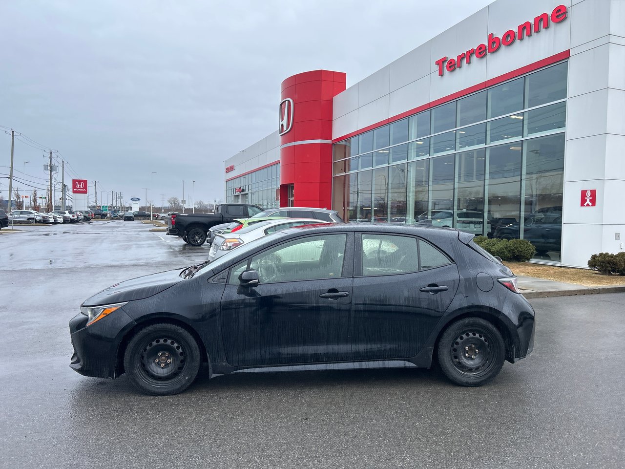 2019 Toyota Corolla Hatchback - Image 2