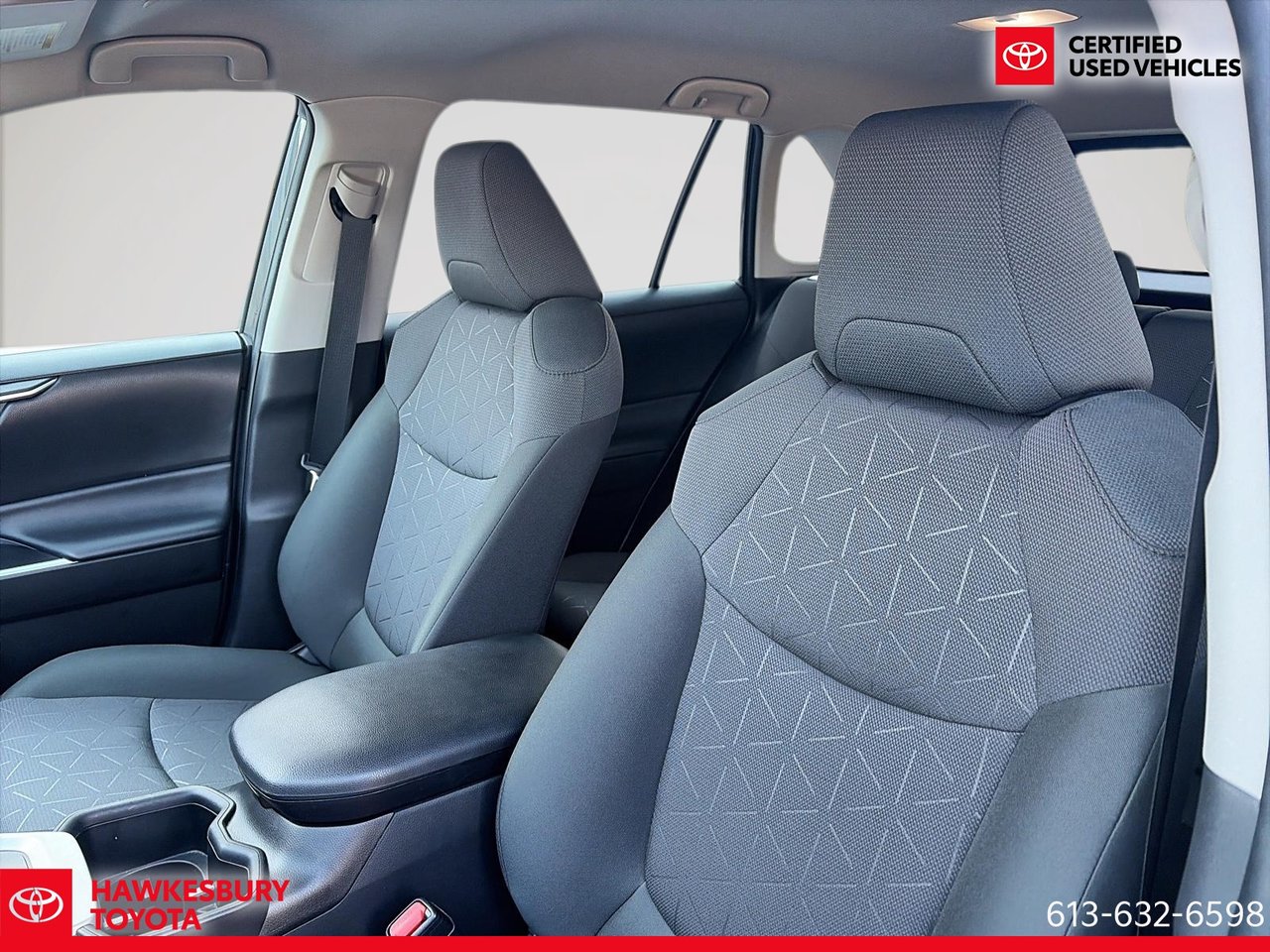 2023 Toyota RAV4 Hybrid - Image 32