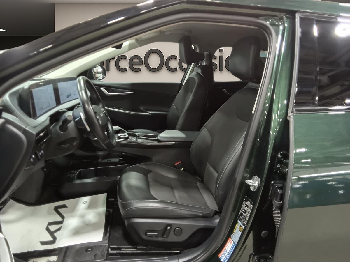 2022 Kia EV6 - Image 18