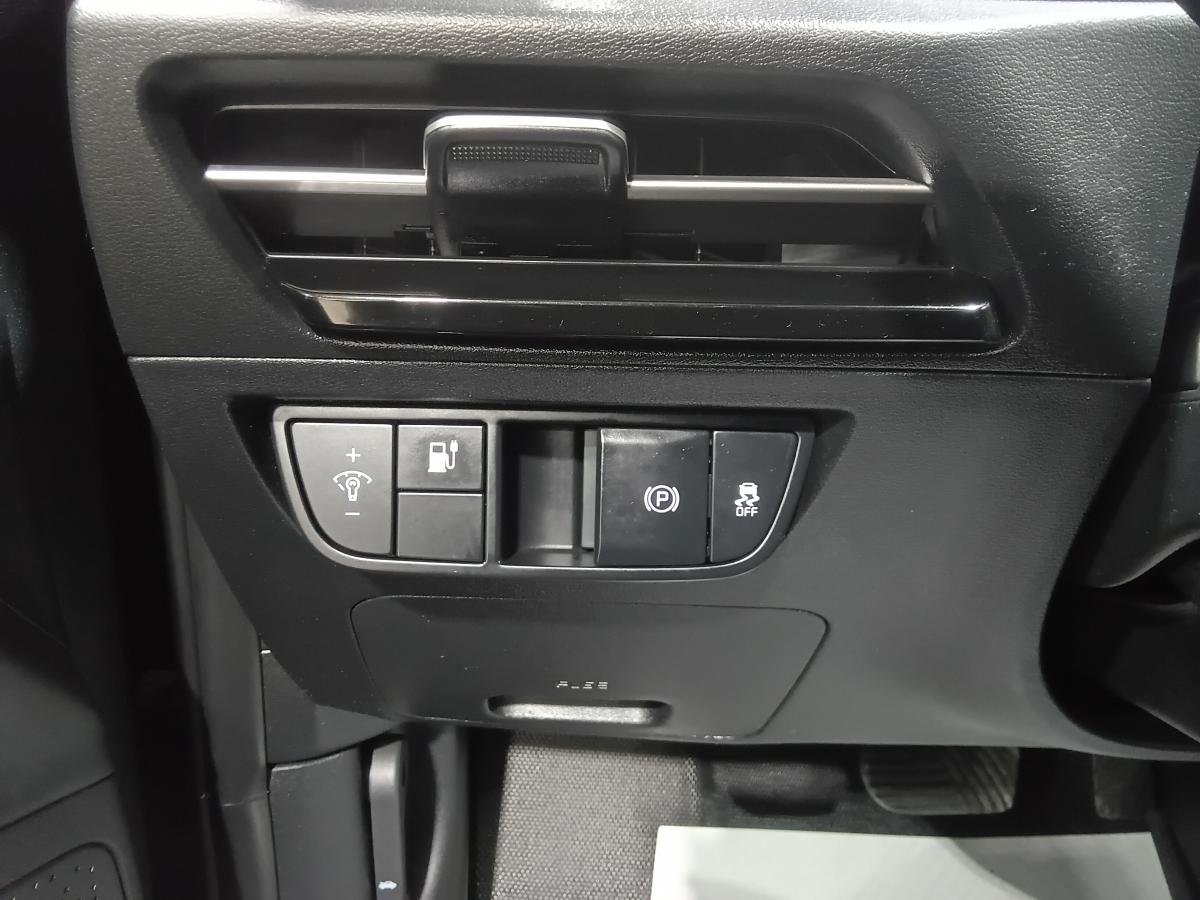 2022 Kia EV6 - Image 21
