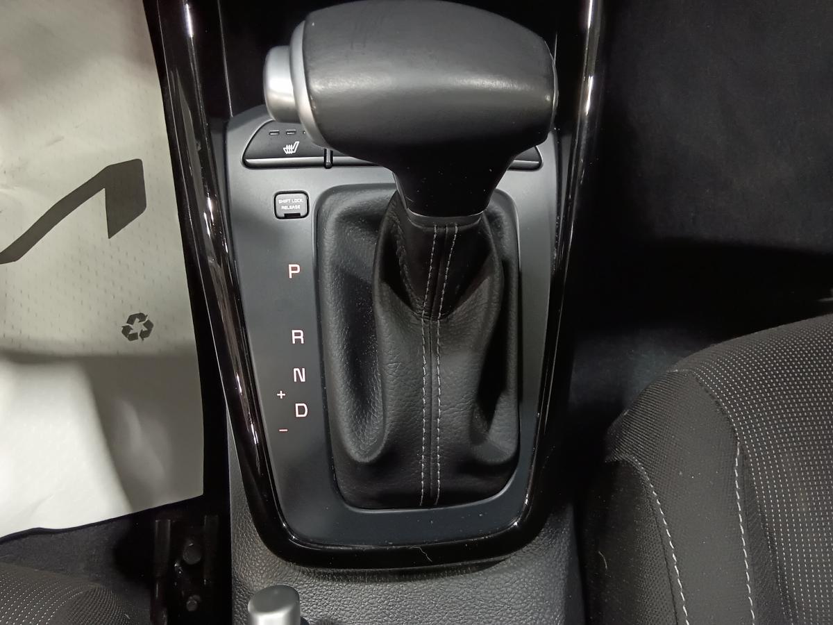 2023 Kia Rio5 - Image 22