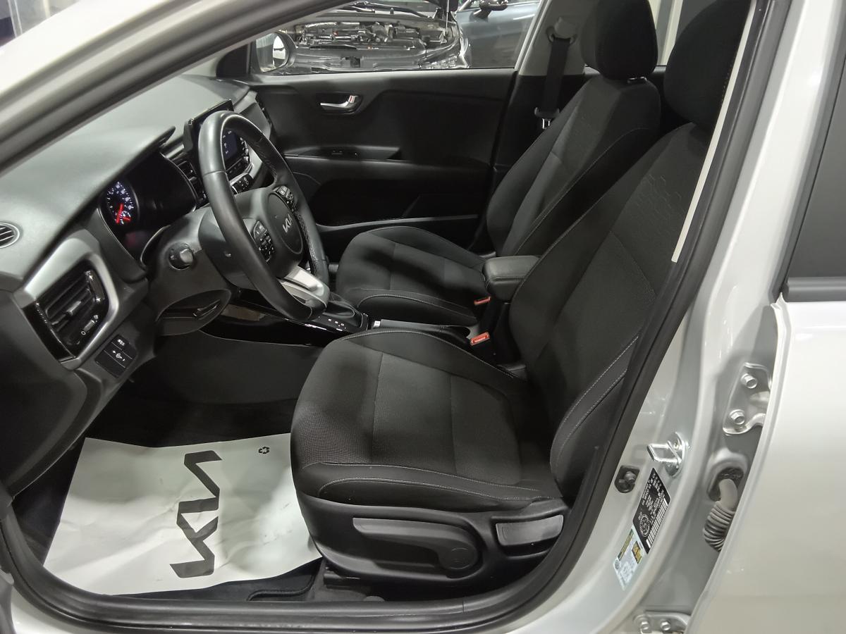 2023 Kia Rio5 - Image 25