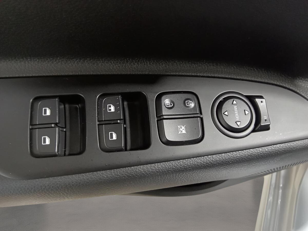 2023 Kia Rio5 - Image 27