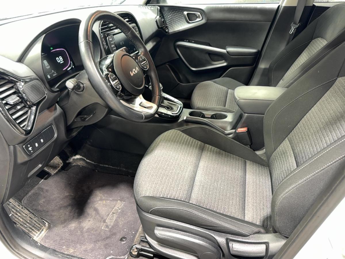 2023 Kia Soul - Image 8