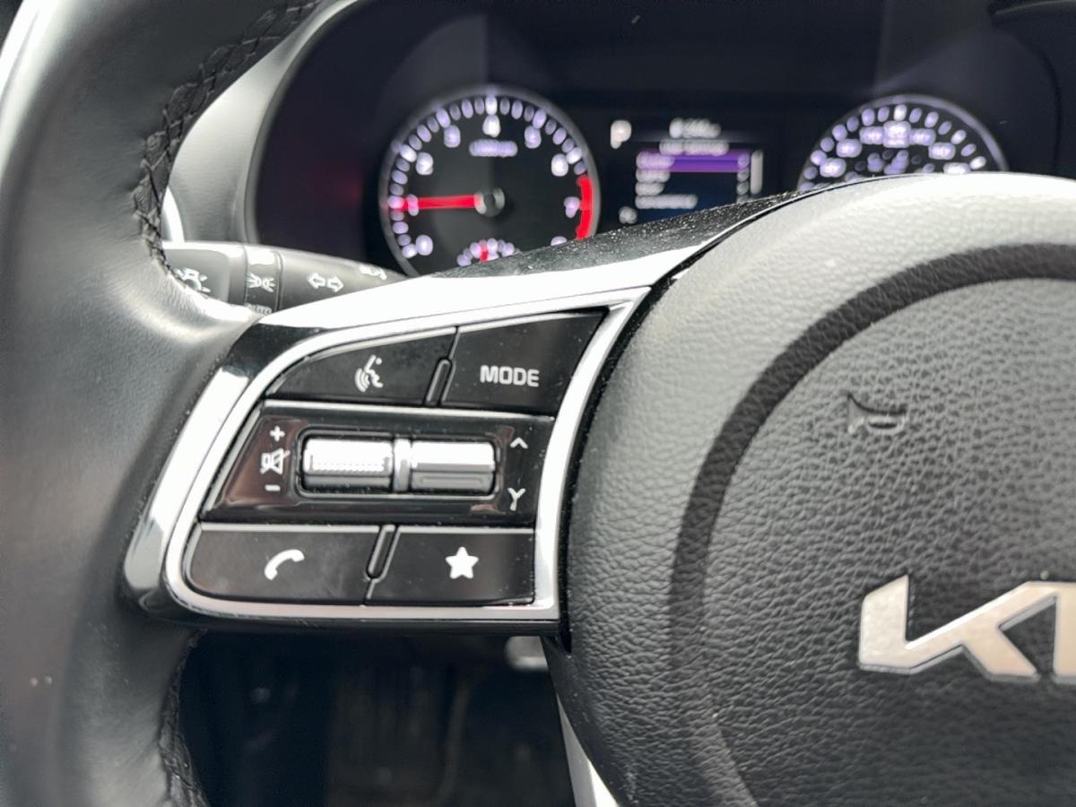 2023 Kia Forte - Image 12