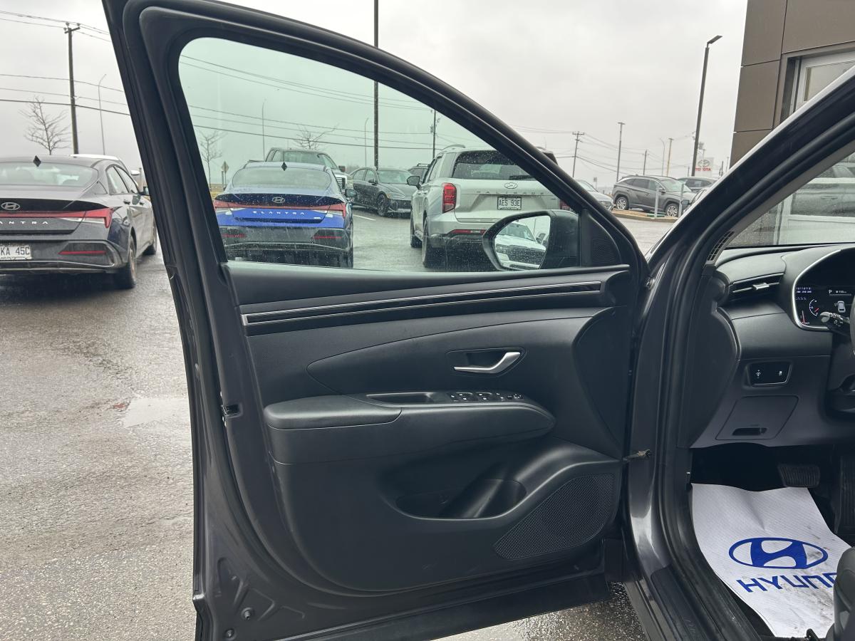 2022 Hyundai Tucson - Image 12