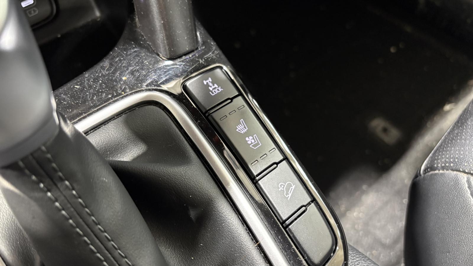 2024 Kia Seltos - Image 32