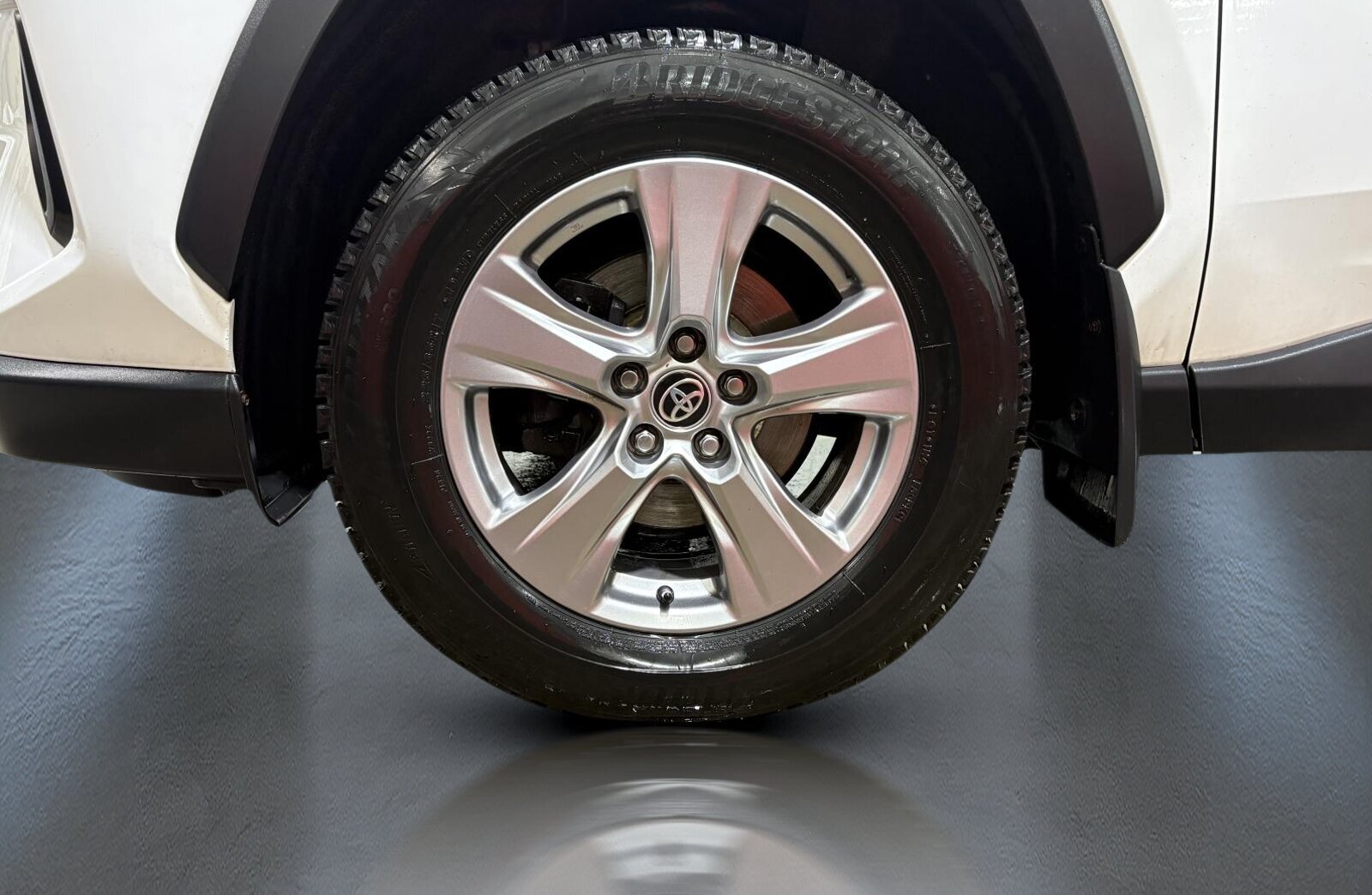 2022 Toyota RAV4 - Image 5