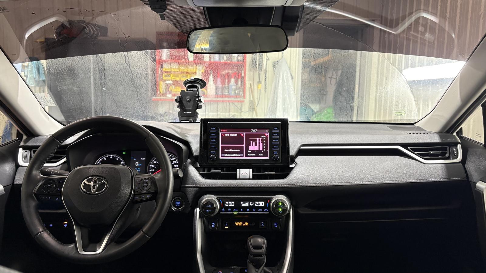 2022 Toyota RAV4 - Image 7