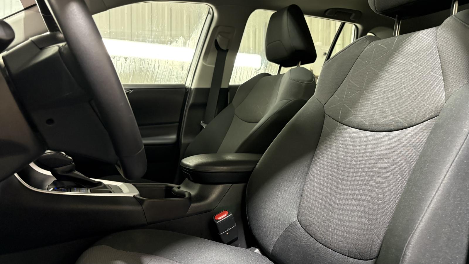 2022 Toyota RAV4 - Image 14