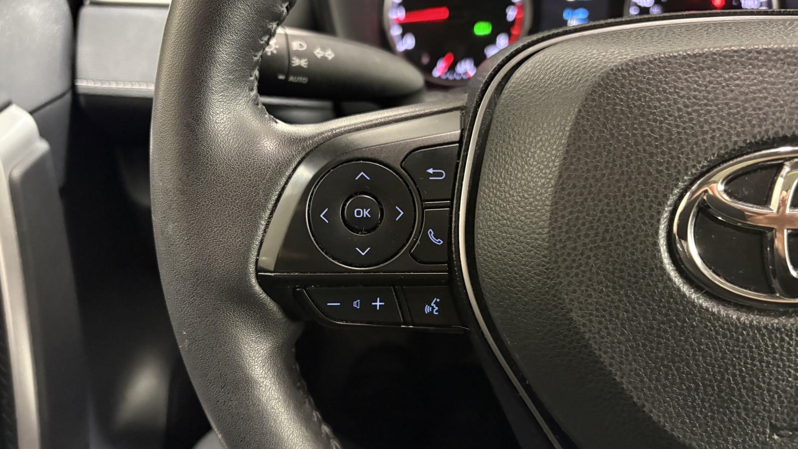 2022 Toyota RAV4 - Image 19