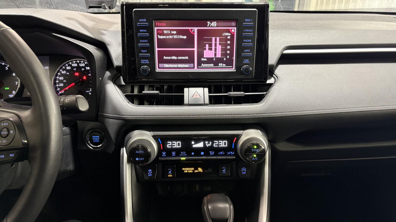 2022 Toyota RAV4 - Image 23