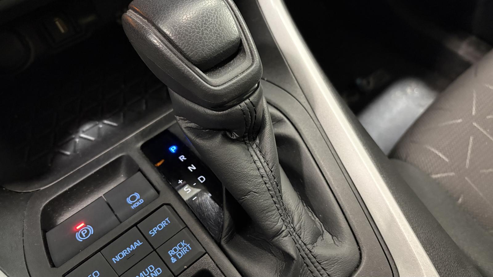 2022 Toyota RAV4 - Image 29