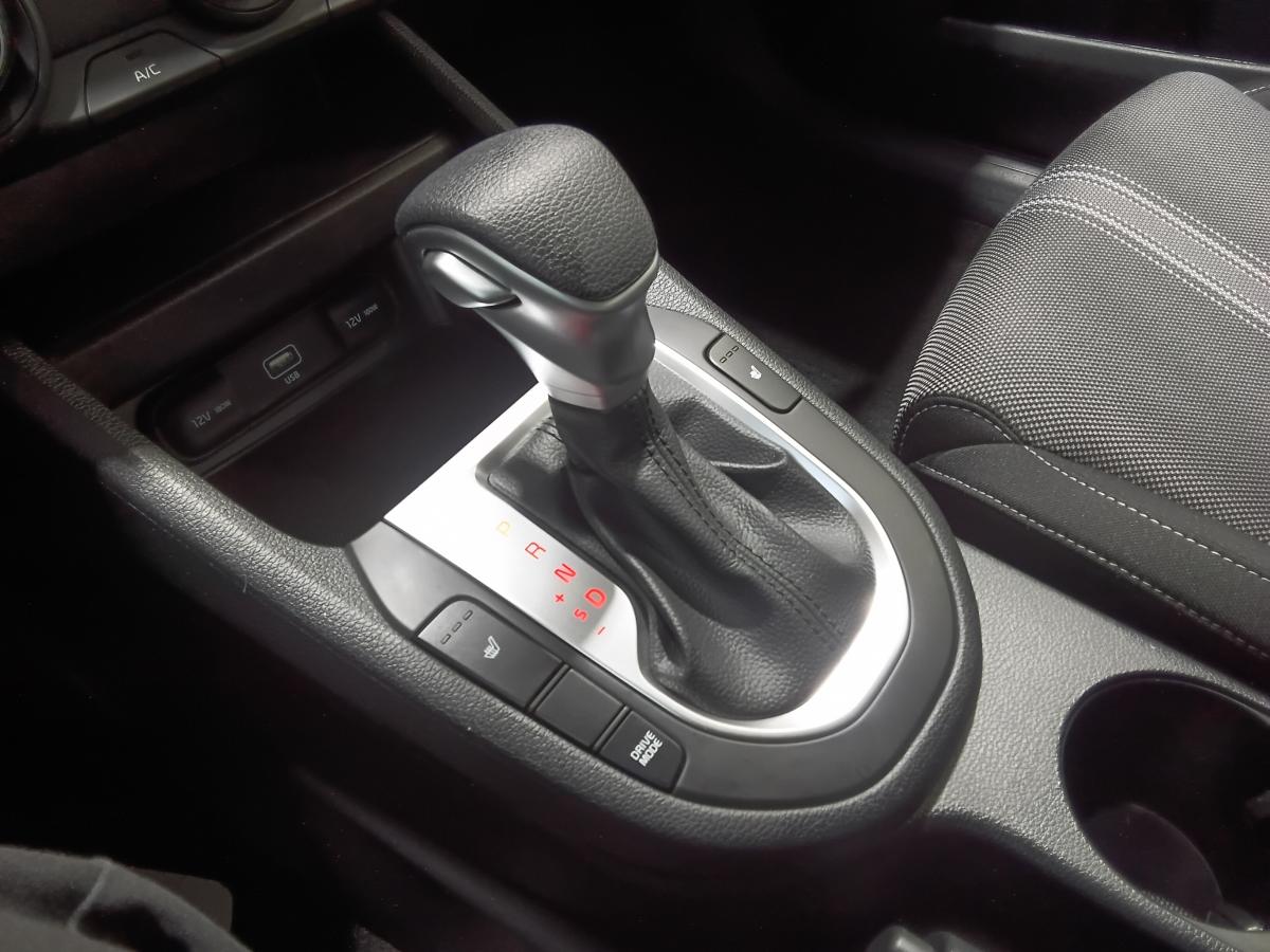 2024 Kia Forte - Image 17