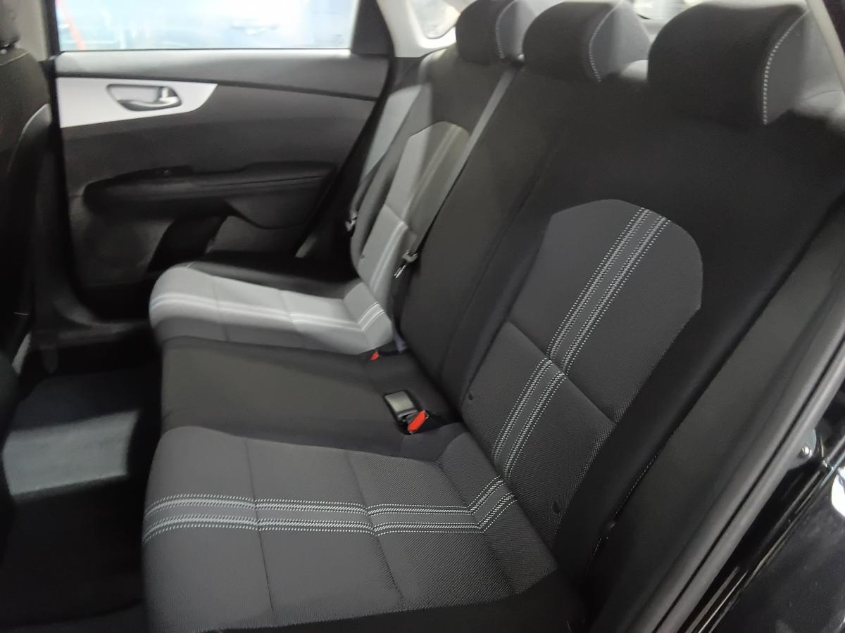 2024 Kia Forte - Image 22