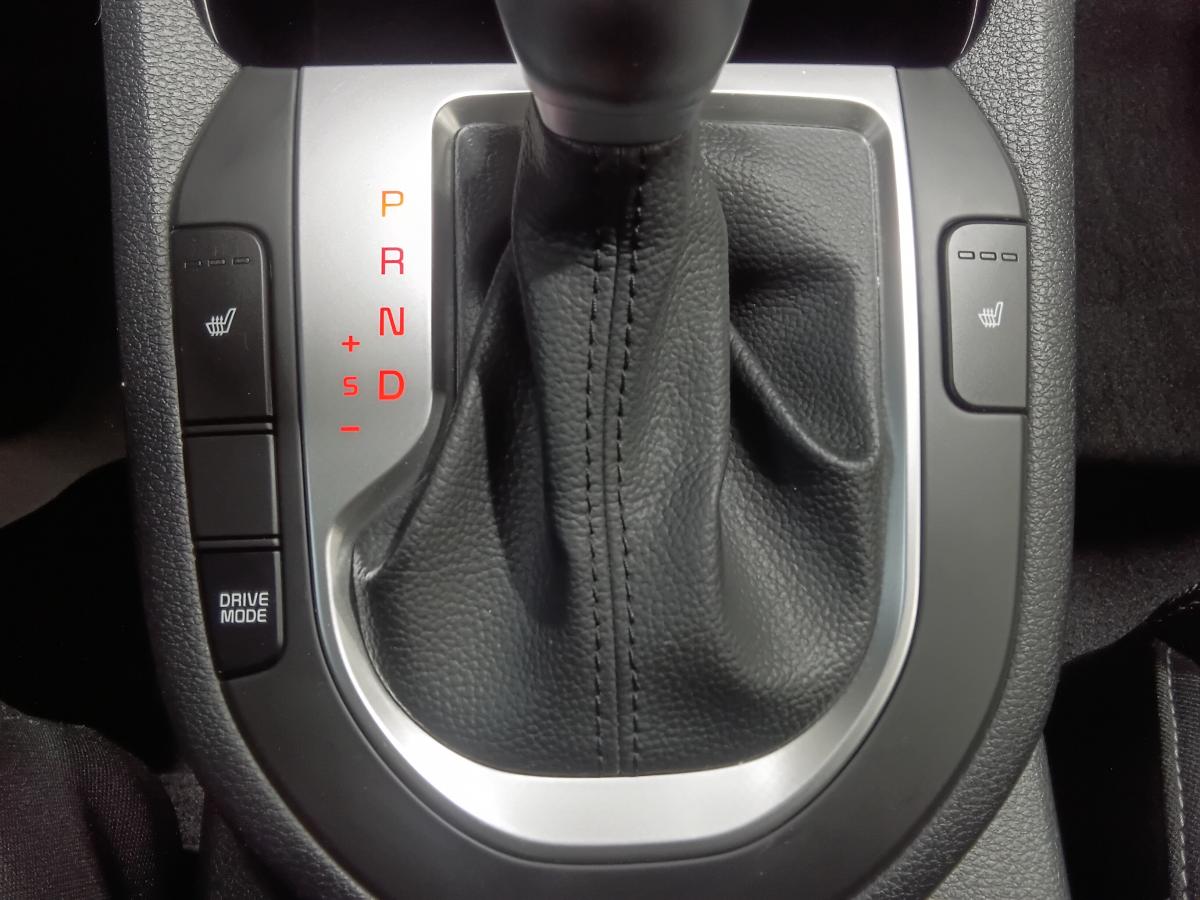 2024 Kia Forte - Image 24