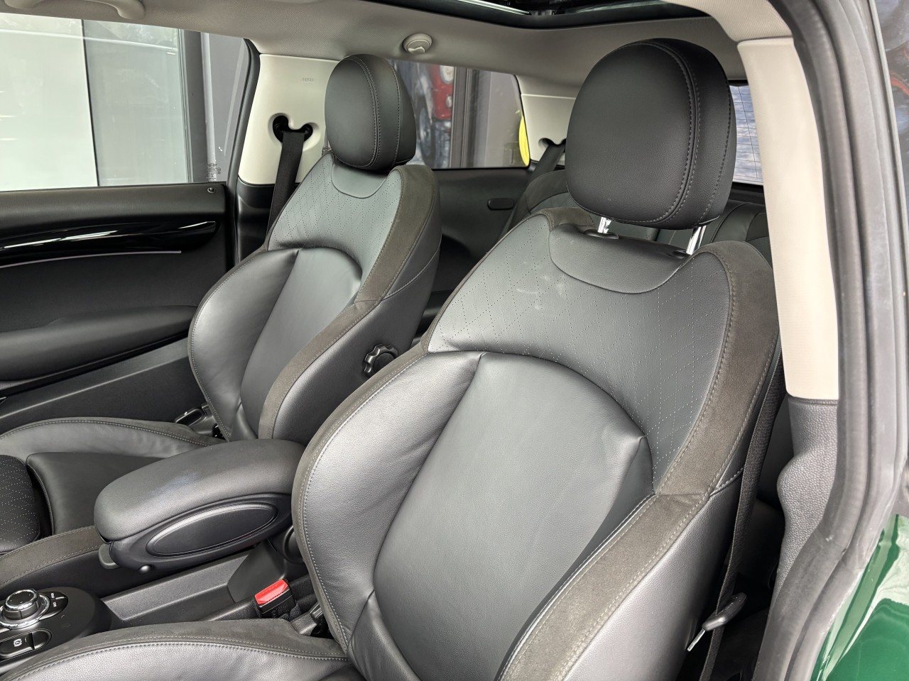 2023 Mini Cooper - Image 31