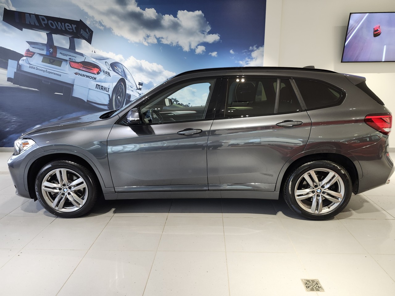 2022 BMW X1 - Image 2