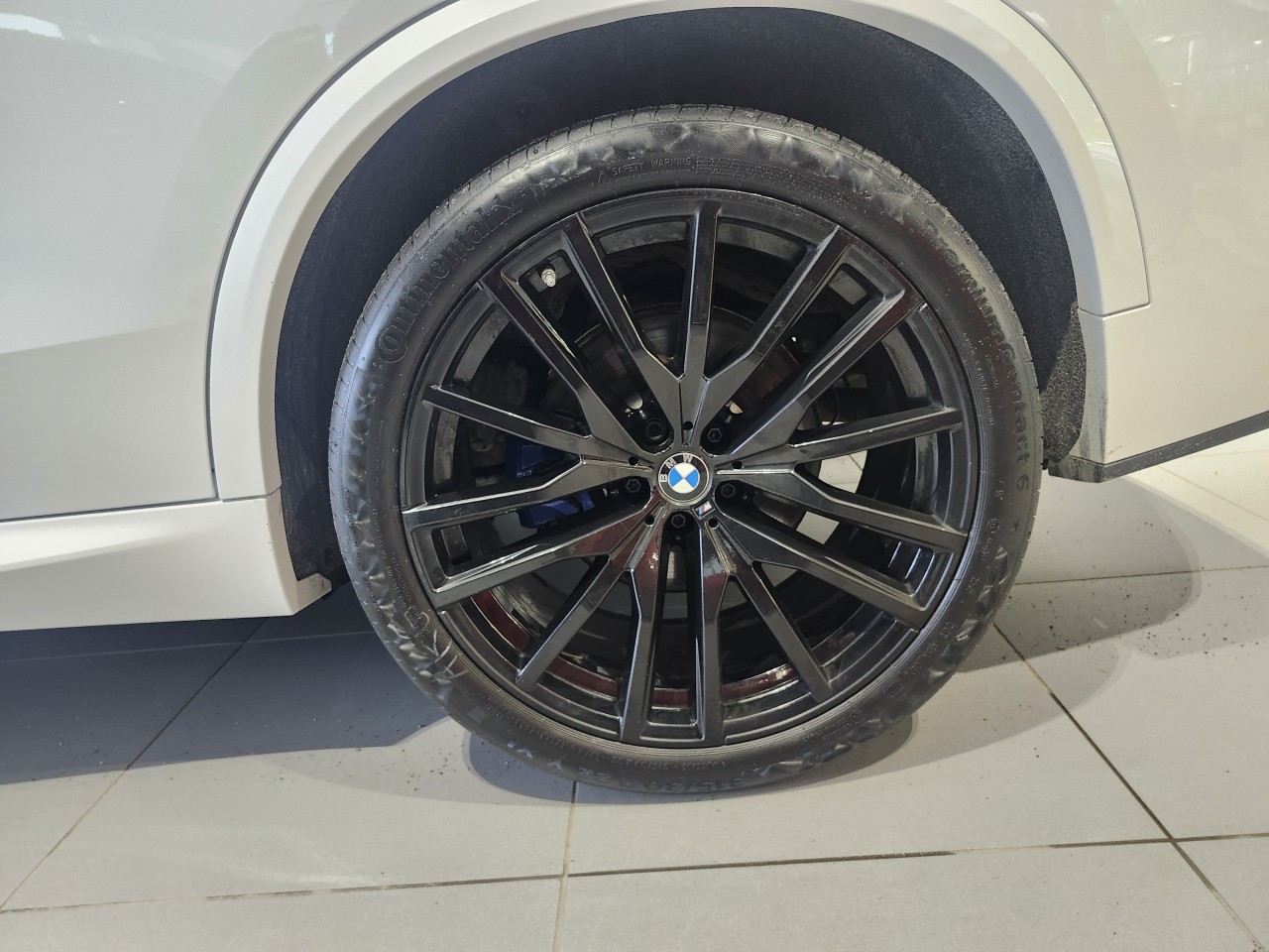 2023 BMW X5 - Image 4