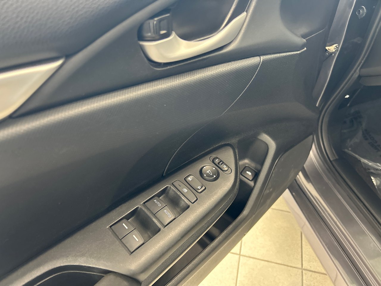 2021 Honda Civic Sedan - Image 23