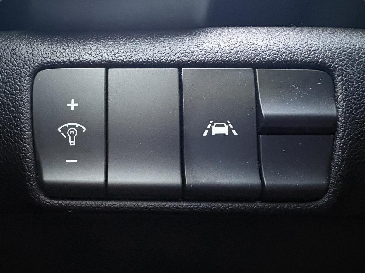 2020 Kia Sportage - Image 20