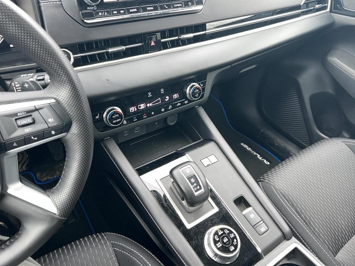 2025 Mitsubishi Outlander PHEV - Image 19