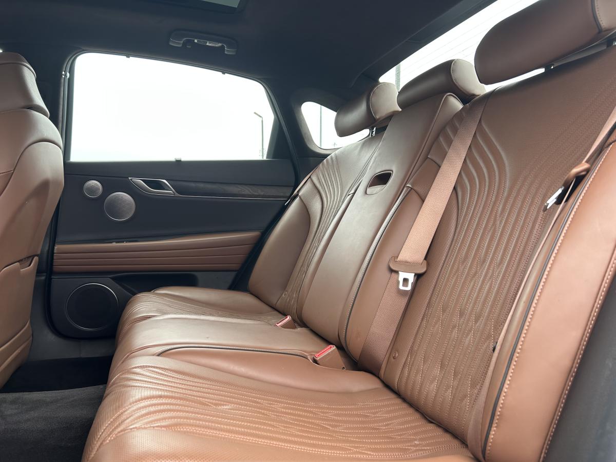 2021 Genesis G80 - Image 18