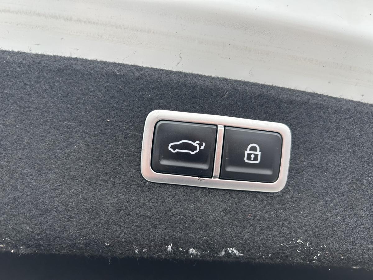 2021 Genesis G80 - Image 22