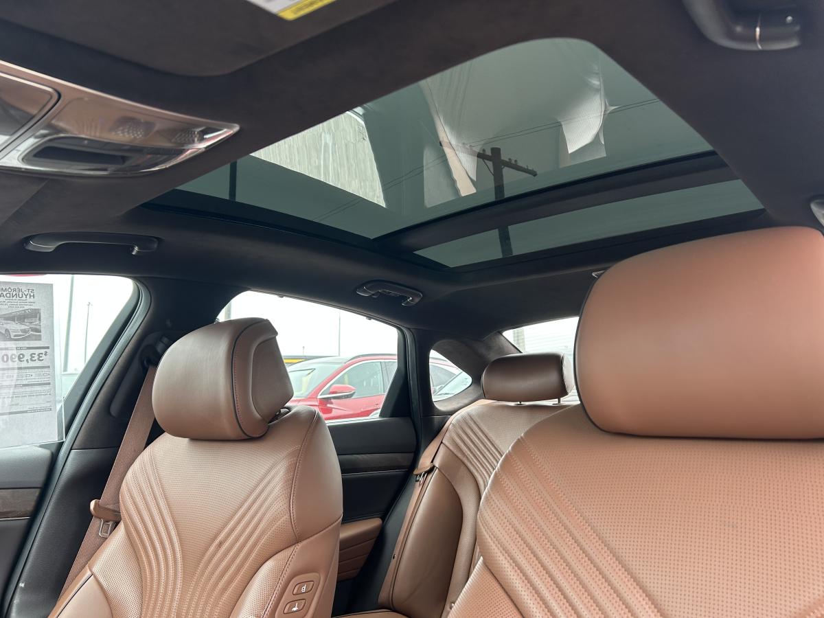 2021 Genesis G80 - Image 32