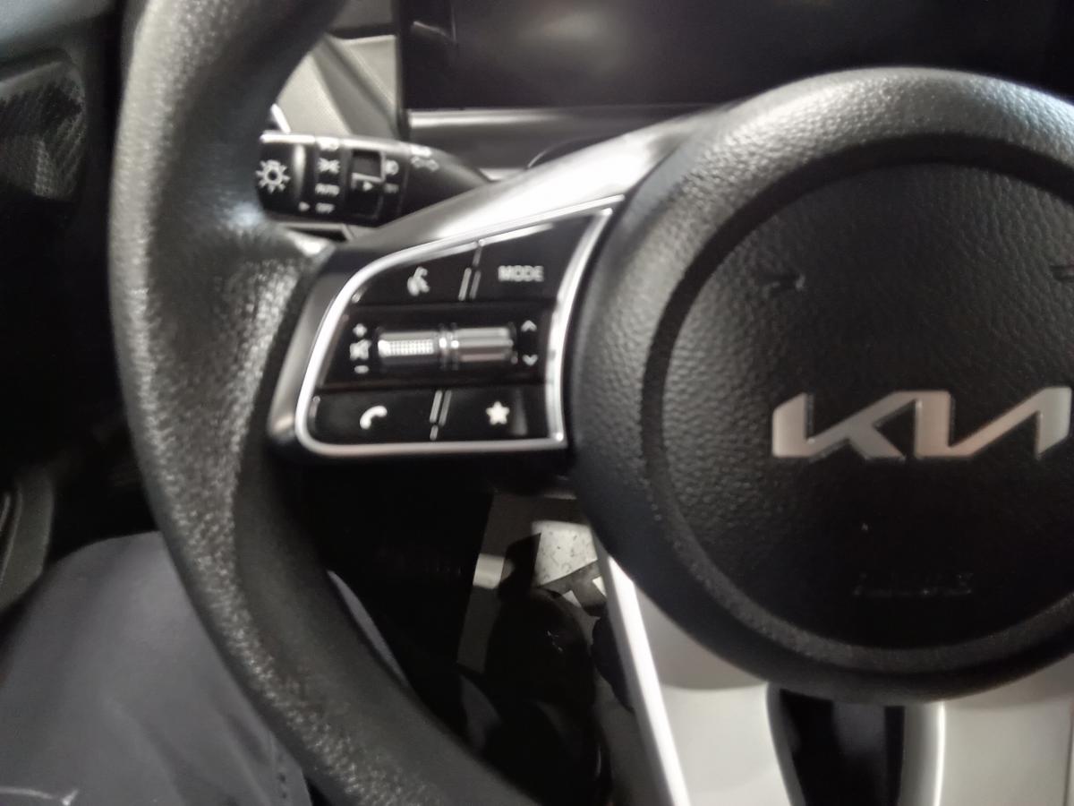 2024 Kia Seltos - Image 30