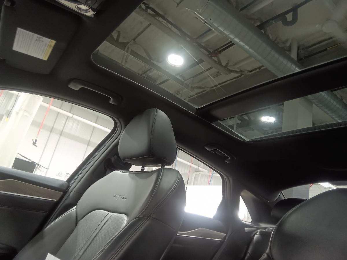2023 Kia K5 - Image 30