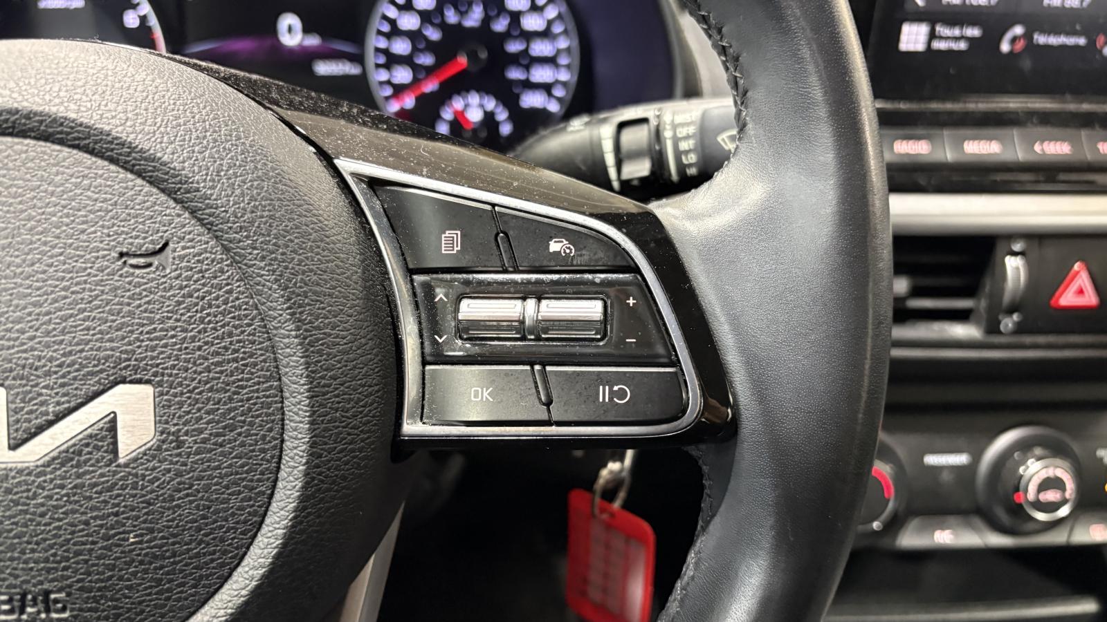 2022 Kia Forte - Image 17