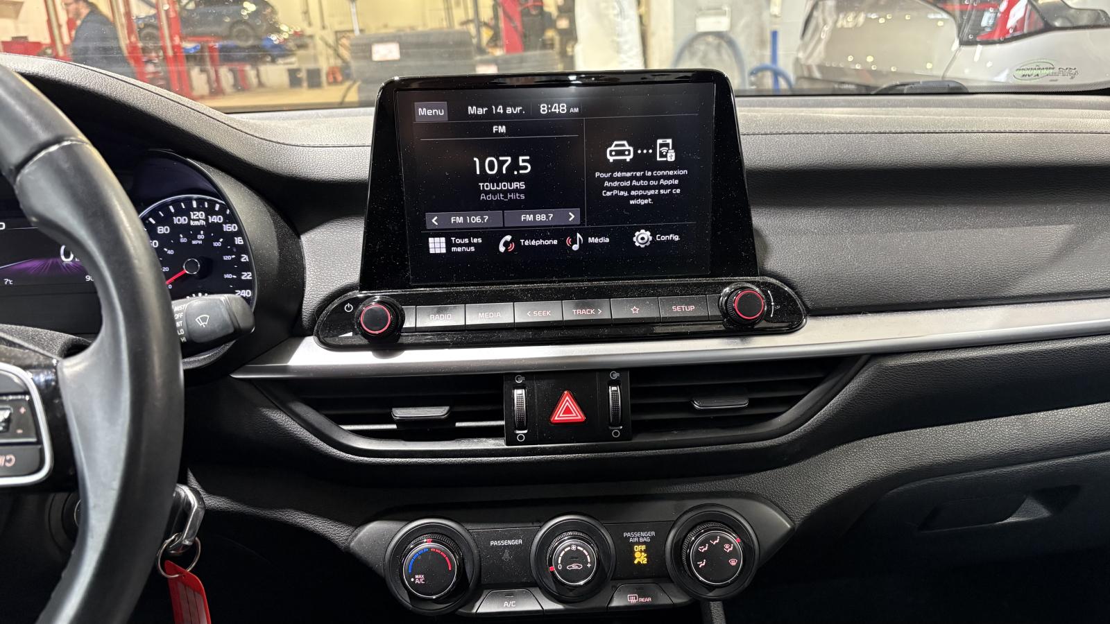 2022 Kia Forte - Image 20