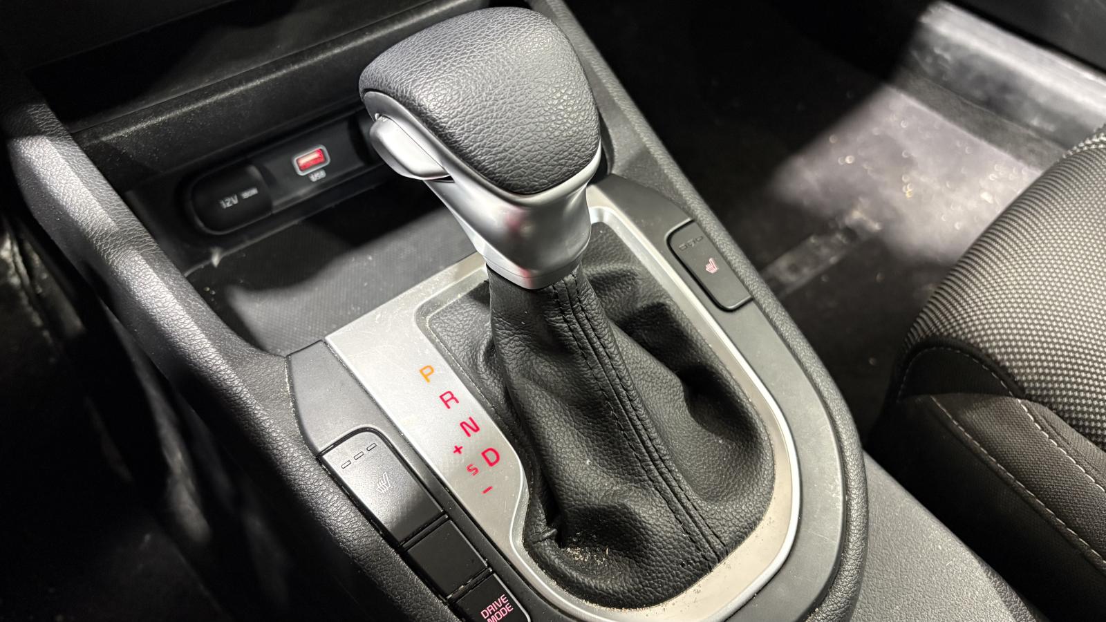 2022 Kia Forte - Image 25