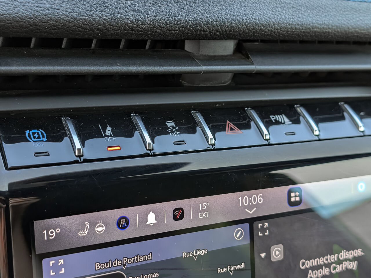 2022 Jeep Grand Cherokee 4xe - Image 13