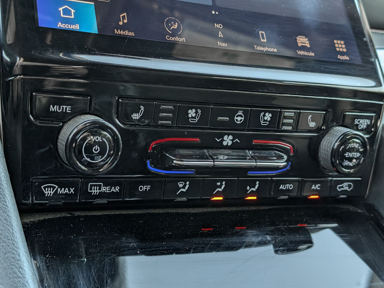 2022 Jeep Grand Cherokee 4xe - Image 14