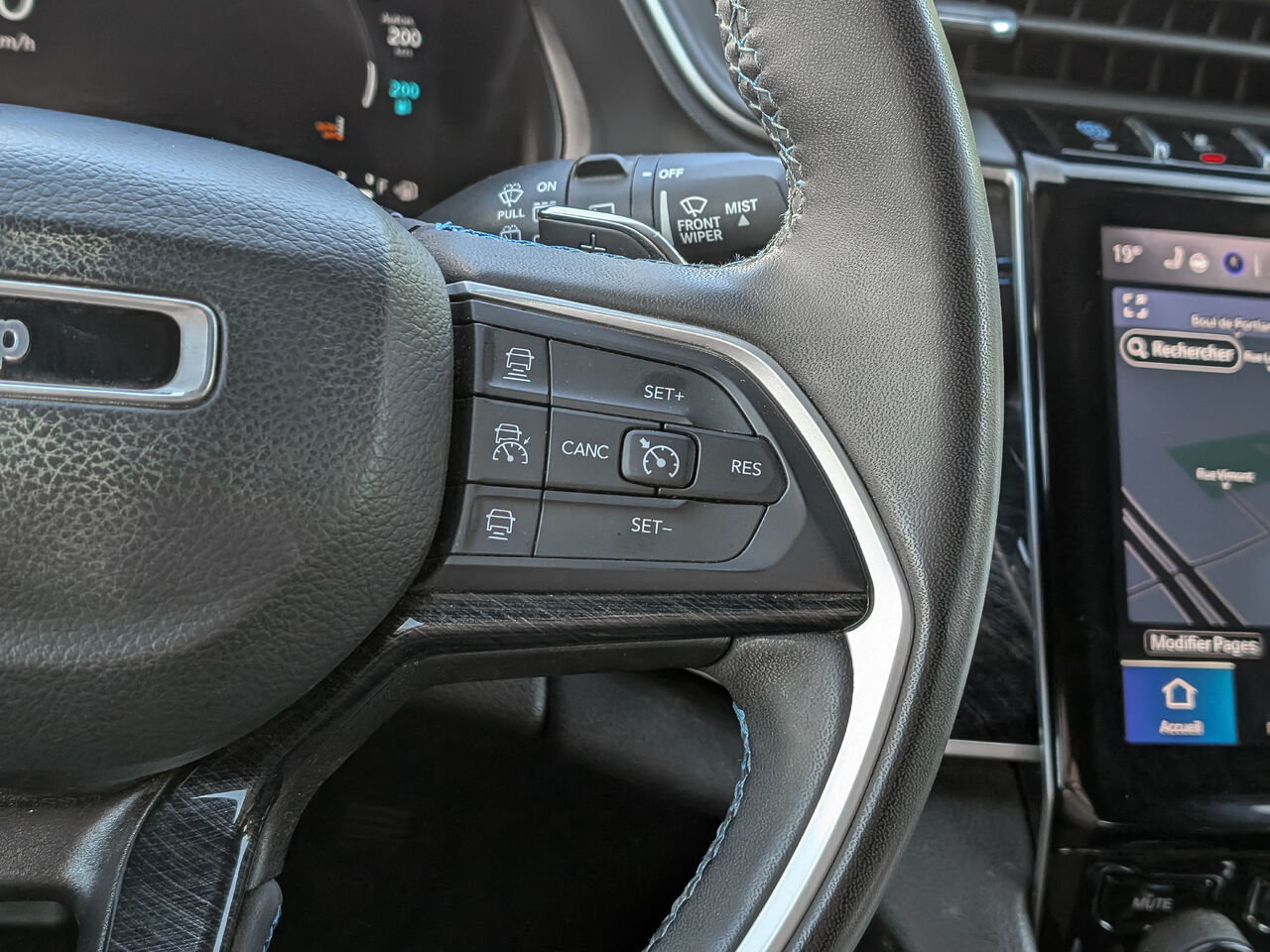 2022 Jeep Grand Cherokee 4xe - Image 16