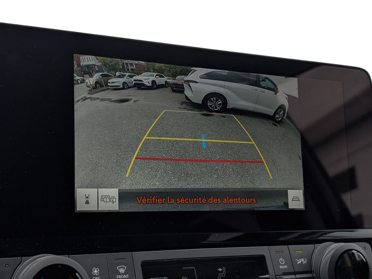 2024 Toyota Grand Highlander Hybride - Image 11