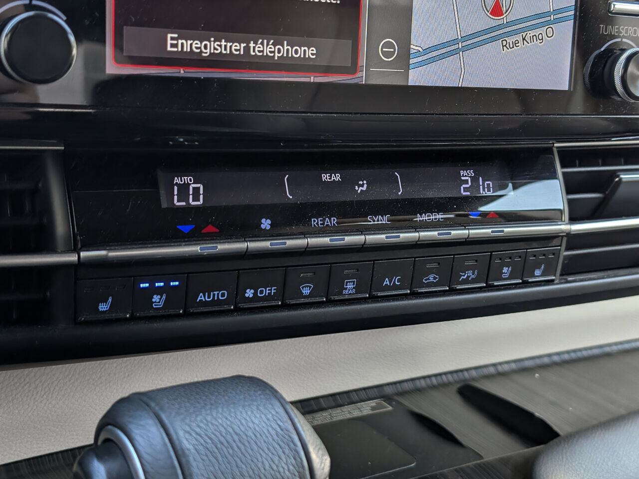 2021 Toyota Sienna - Image 15
