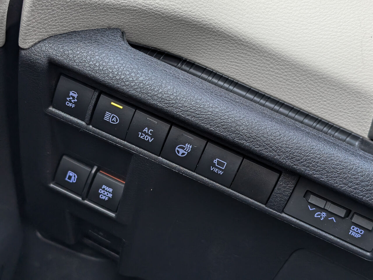 2021 Toyota Sienna - Image 20