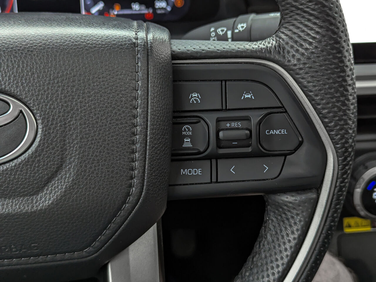 2024 Toyota Tacoma Hybride - Image 17
