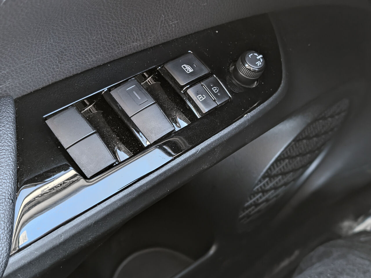 2021 Toyota Prius Prime - Image 19