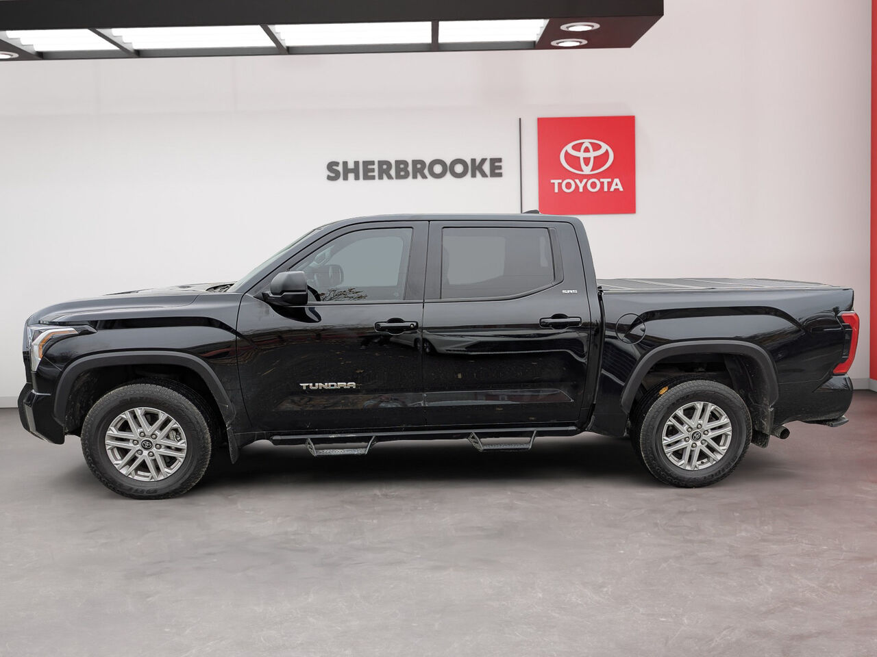 2023 Toyota Tundra - Image 5
