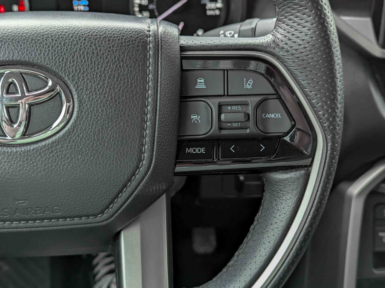 2023 Toyota Tundra - Image 18