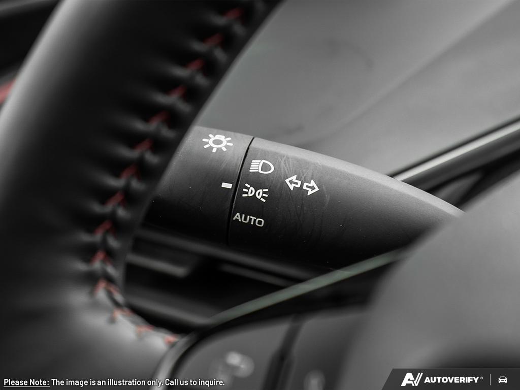 2026 Toyota Prius hybride branchable - Image 26