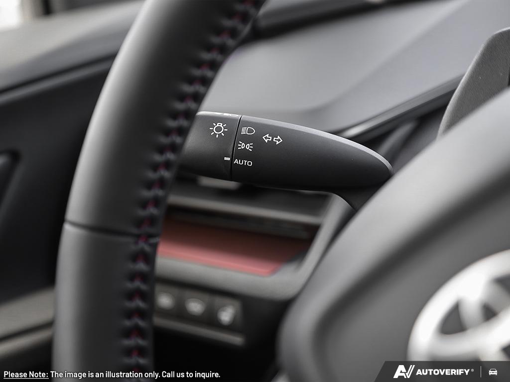 2026 Toyota Prius hybride branchable - Image 25